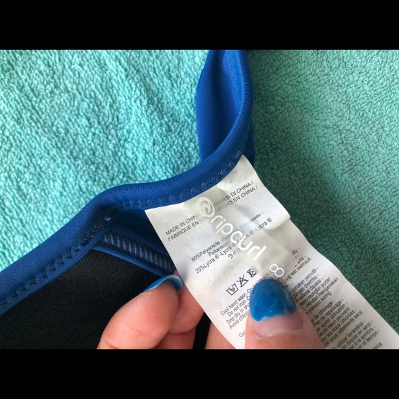 Rip Curl underwire bikini top - Picture 3 of 3